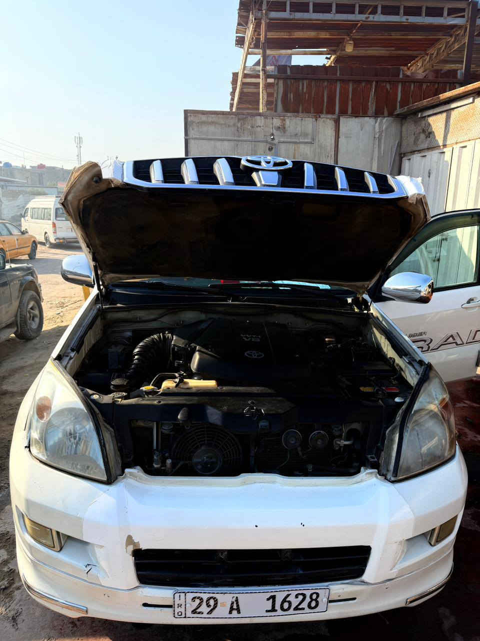 سلام عليكم برادو موديل 8 لؤلؤي بيها جرد. وسونر موجود مكينه سته سلندر السياره الان جاهزه وسعر مال بيع 135 مكان بغداد *********** اخوان لتراسلني ماسنجر اني مكلف بالنشر
