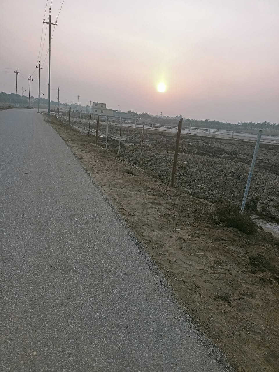 للبيع....... دونم زراعي على التبليط ناحيه السديناويه الطريق السياحي خلف مدرسه المبداء للاستفار اكثر على الرقم ***********
ملاحضه غير متواجد على الفيس
