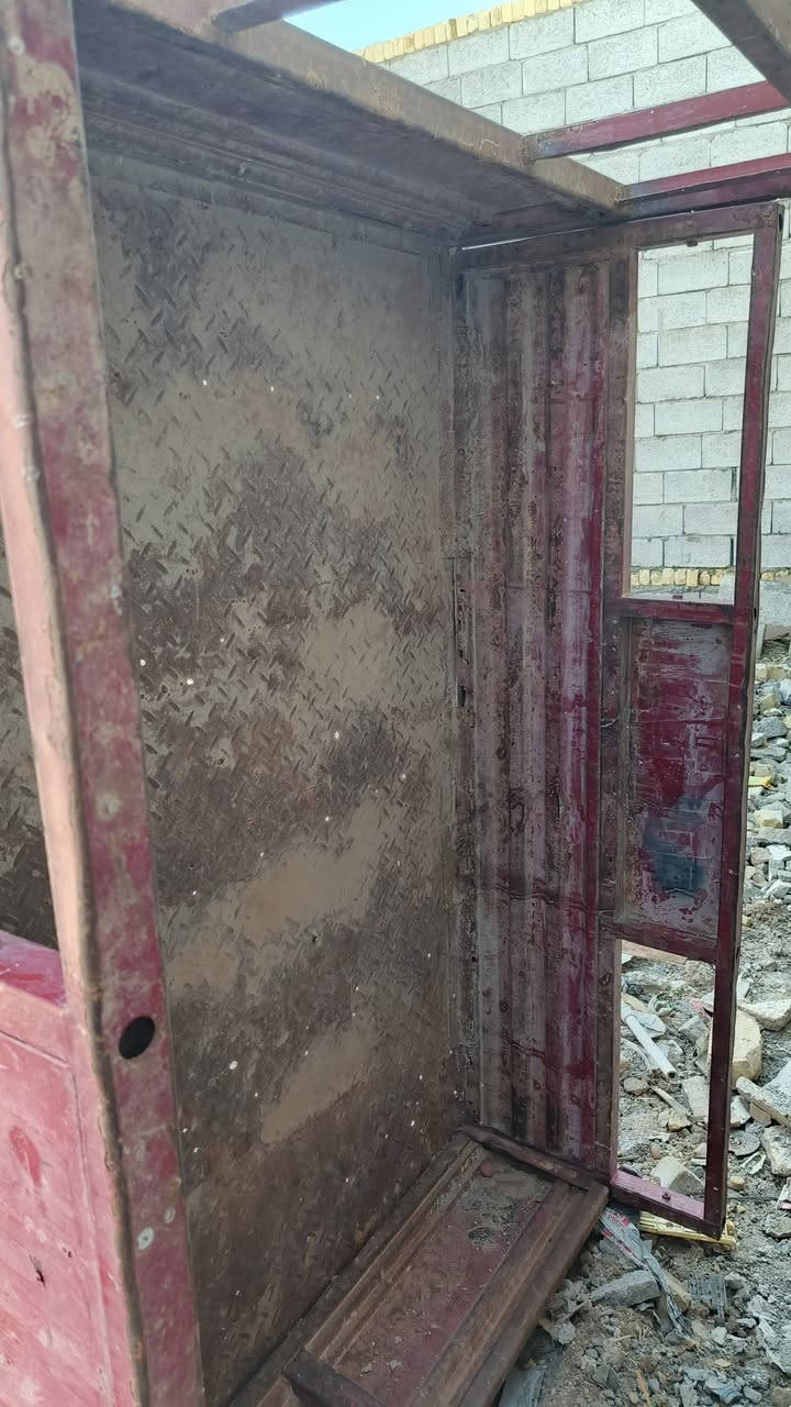 بدي ستوته كامل
السعر ١٥٠
عنوان حي لغدير قرب فلكه لقاضي 
***********
