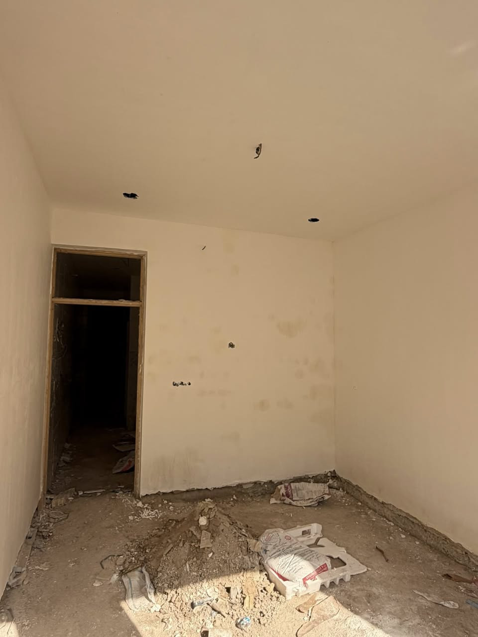 مشتملات للبيع الشعب قرب سوك شلال خلف مكوه
الخضراء  واجهه ٤ اله ربع نزال ١٧ ونص  

استقبال ومطبخ وخدمات وغرفه نوم البيت واجه عريضه 

الطابق الثاني غرفتين نوم مع خدمات جديد باقي بس ارضيه مرمر السعر مناسب جدا 

معروض بمكتب الكناني ***********٥
