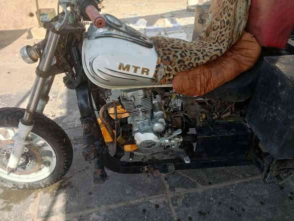 السلام عليكم شباب ستوته امتيار اوراق اللبيع موديل 2014 ستوته مكينه كارتون شاصي نضيف كهربائيات كلهن شغاله مكاني شافي سعر 900 وبيها مجال شراي يجي خاص هاذ رقم تليفوني *********** موجوده واتساب
