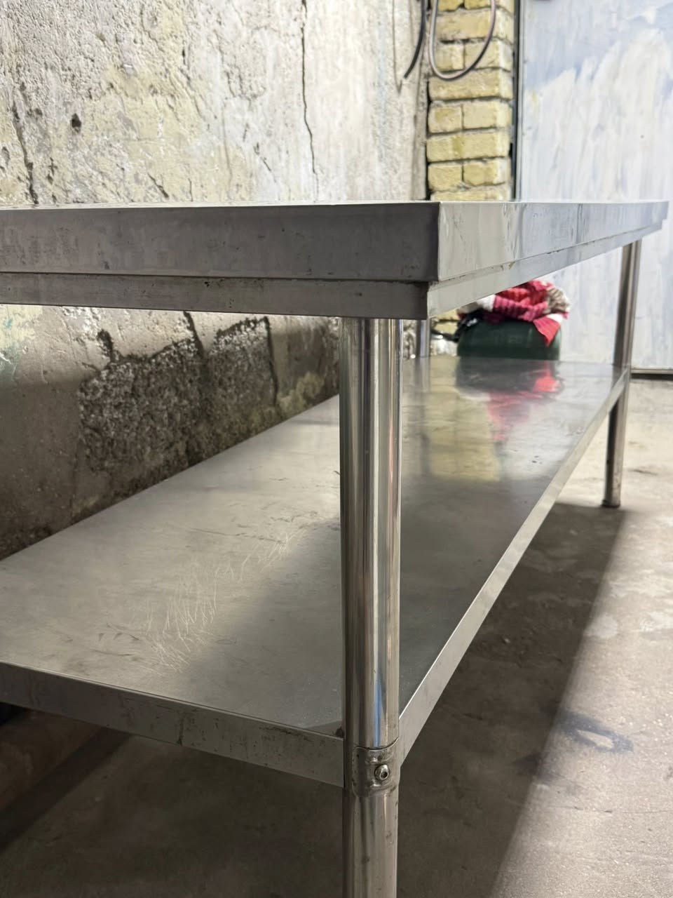 سلام عليكم ميز سل ستيل غذائي مقاوم للصداء والبكتيريا نضيف كلش شغل درجه اوله تفصال سعر 170 قفل مكاني بغداد شعب ***********
