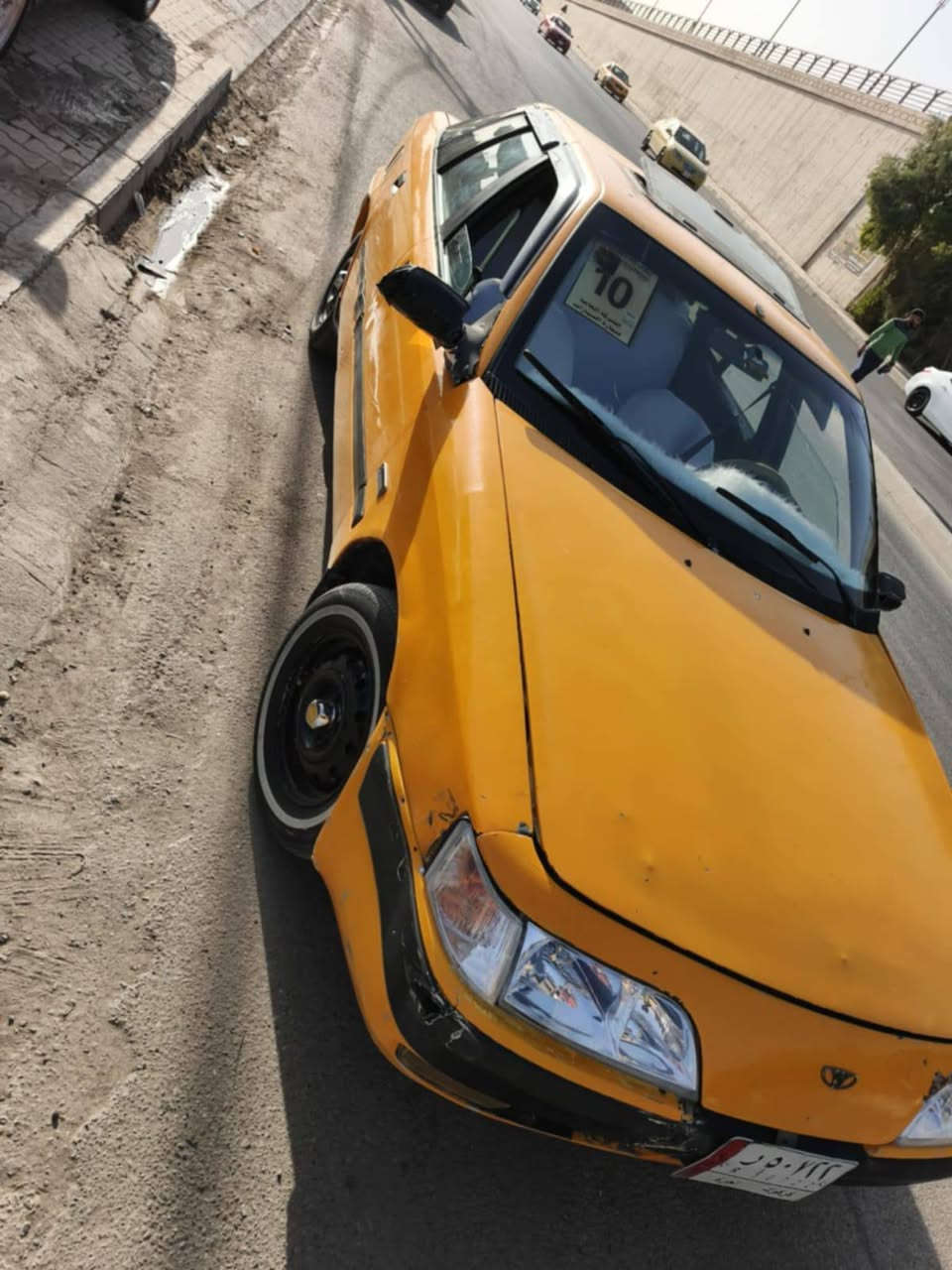 السلام عليكم دايو موديل 95 صاحبها ما اندلوا شرط جير محرك سياره تخنتاير جديد السياره ناقص بيها قليل والشرايه تصل السعر 13 وبيها مجال***********   ***********
