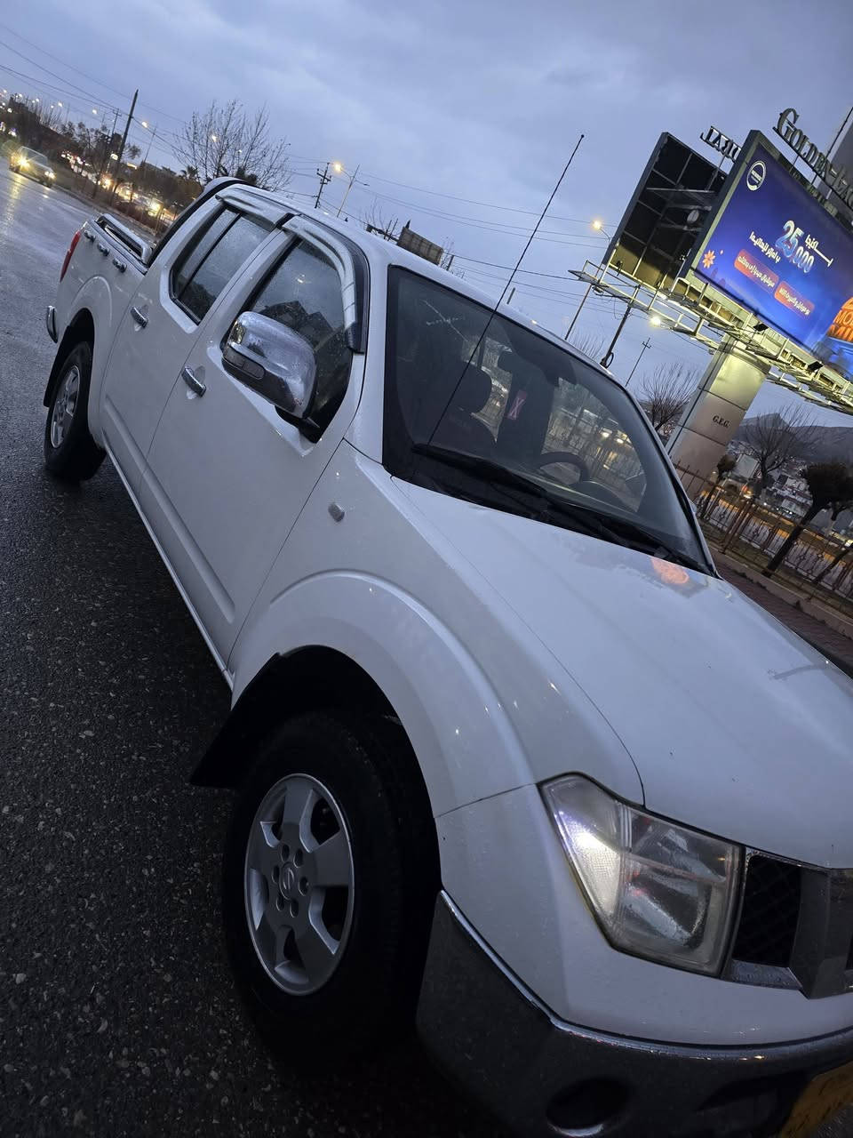 نیسان ناڤارا مودیل 2008 ئک قتعە بەخ بئ داخلی گئرو مەکینە ب شەر تەحویل غورامە بشەرت سعر 87 وەرەقەو مجال تەبدیل ژی یاهەی عنوان دهوک .***********
