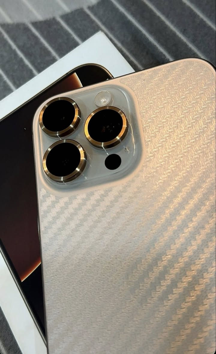 السلام عليكم بيع او مراوس ب 17
16 برو ماكس 256  ماستر. 
بطاريته 100 
نظافته 100 
 بعده داخل الضمان 
ملحقاته كامله سعره ١٤٠٠ الف قفل 🔏 مكاني بغداد ***********  واتس
