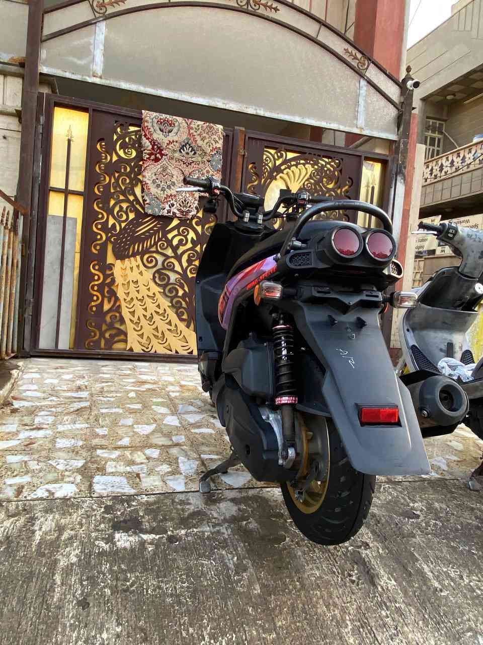 سكنس جبلي للبيع مكينه مكفوله دراجه جاهزه بكل وقت نكره سلف لايت اشاير هورن كامله تايريات جديدات عنوان بغداد الجديده الاتصال *********** سعر ب٩٥٠ وبيهه مجال للشراي
