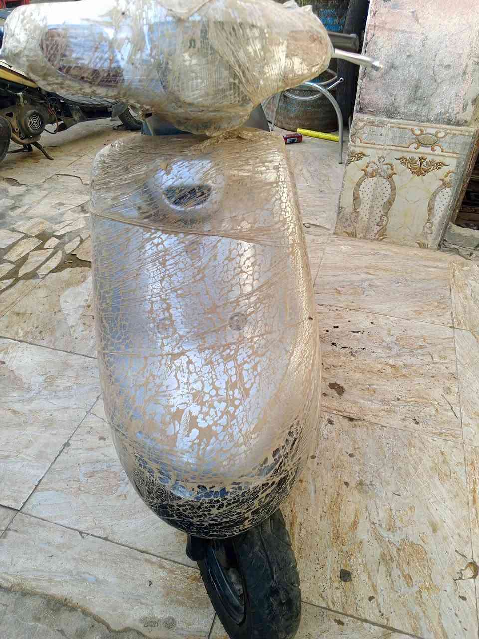 سلام عليكم دراجه بترا 60 سلف هندر كهربائيات فول
مامفتوحه لو مفتوحه ماعرف تجي وتفحص اذا تريد
 بس دراجه نضيفه كلش شغاله خرسه دوم سرعتها دك 60
سعر 300 وبيها مجال قليل 
وتس اب  او اتصال ***********
جماعت 150 اطلع كبل حبيبي
