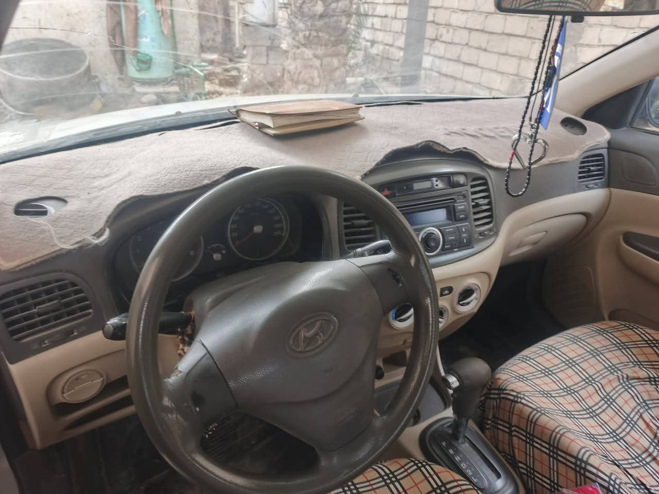 السلام عليكم اكسنت موديل ٢٠١١  بيه بس بنيد مبدل 
رقمه نجف سنويه ماساقطه السعر ٨٩ وبيه مجال قليل كلش 
مكان السياره النجف الكوفه هذا رقمي ‎***********
