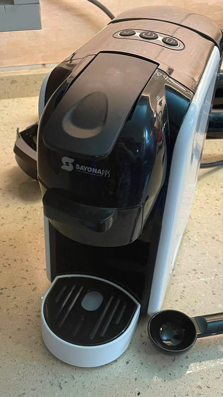 Coffee maker
محضرة قهوة مع مستلزماتها 
السعر ٣٥


**إذا كنت صاحب هذا الإعلان وتريد حذفه لأي سبب، رجاءا أرسل رسالة إلى الدعم الفني**