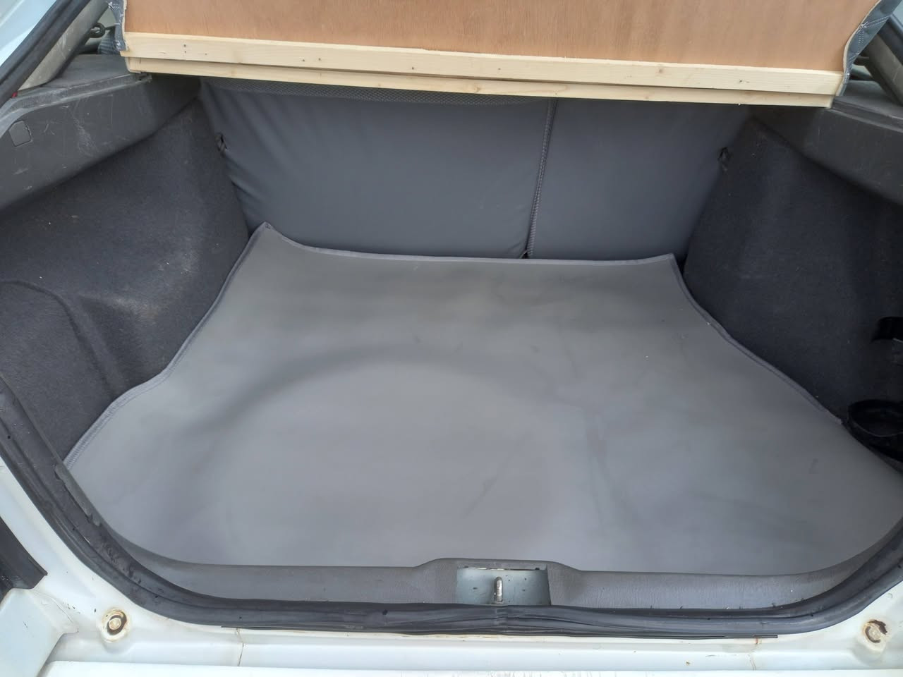 مازداكيراوتوماتك موديل ١٩٩٠نرخي ٥٦ورقةومةجال شوين كركوك رقم***********
