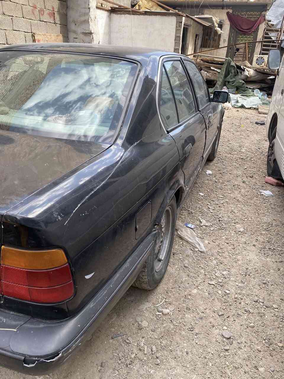 535 موديل 91 للبيع 
كير ومحرك خير من الله رقم بغداد مشروع وطني
تبريد شغال يراد كارت بس 
بيها منظومه مال غاز
مكان السياره بغداد
سعر 40 وبيها مجال
للاستفسار هذا رقم صاحب السياره/***********
