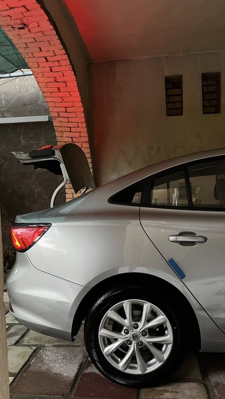 للبيع mg5 2024 بيع مستعجل جداً
السيارة تحت ضمان الشركه وجديدة جداً

وافولها كله محسن

ماشية 24 الف 
مواصفات السيارة 
ابل كار بلي
اشاير ب المري
تحكمات ستيرن 
مثبت سرعه
شاشة كبيرة 

بيها ملاحضه ب الباب و شخوط ب الدعاميات

مكان السيارة صليخ
رقم : ***********
سعرها 106 وبيها مجال بيع مستعجل جداً
