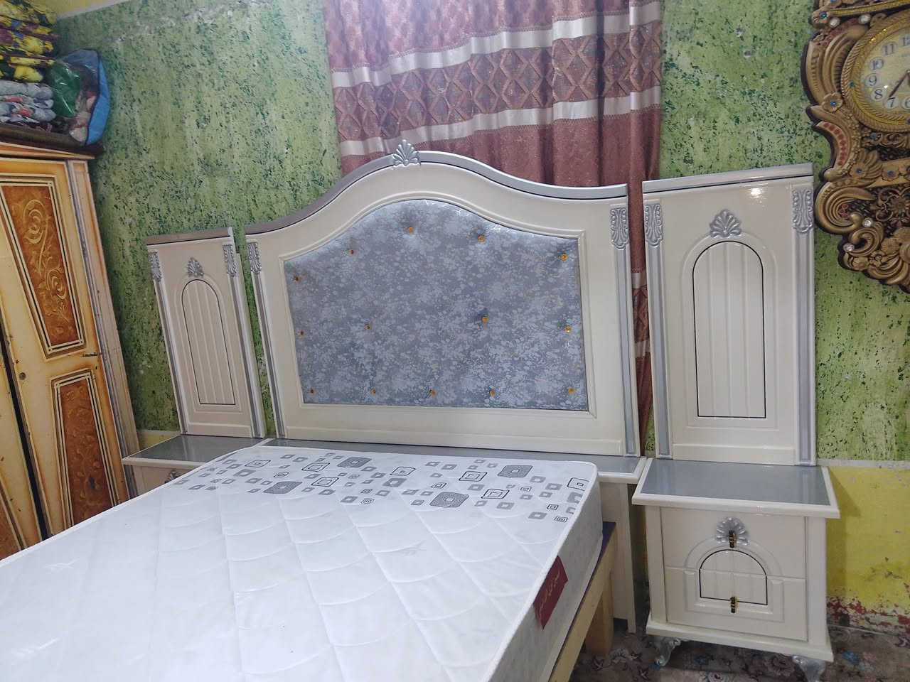 السلام عليكم غرفه غير مستخدمه عراقيه تصميم تركي 8قطع مكاني ناصريه حي اريدو ***********يوجد وات ساب
