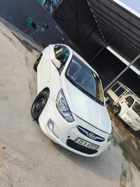 هيونداي اكسنت • ٢٠١٢ • استمارة ٢٠٢٨