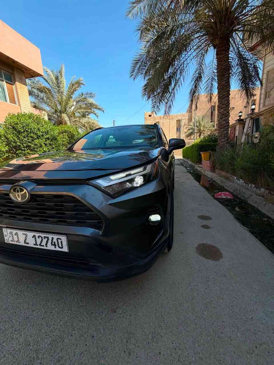 للبيع Rav4 فئة XLE موديل 25 وارد امريكي
بدون صبغ بدون تبديل فقط بارد 
🚀 #مــواصـفــــات
ماشية 16 رقم بغداد 
▪️بصمة تشغيل
▪️بصمة ابواب 
▪️لايت زنون حاجب
▪️لدات امامية
▪️بلوجكترات امامية
▪️ردار امامي لمنع تصادم
▪️كامرة امامية لمنع انحراف المركبة
▪️سلايت روف قمارة
▪️رادار جانبي نقطة عمياء 
▪️لدات خلفية 
▪️دبل اكزوز 
▪️محرك 2500 
▪️كامرة خلفية دوارة
▪️ويل كب كروم
▪️كراسي مخمل
▪️كراسي كهرباء
▪️شاشة كبيرة نفكيشن كار بلي
▪️أنظمة قيادة ايكو سبورت نورمال
▪️سايد بريك بصمة
▪️لايتات اوتو ذكي
السعر 232 وبيها مجال بسيط
مكان السيارة ديالى 
للاستفسار//***********
