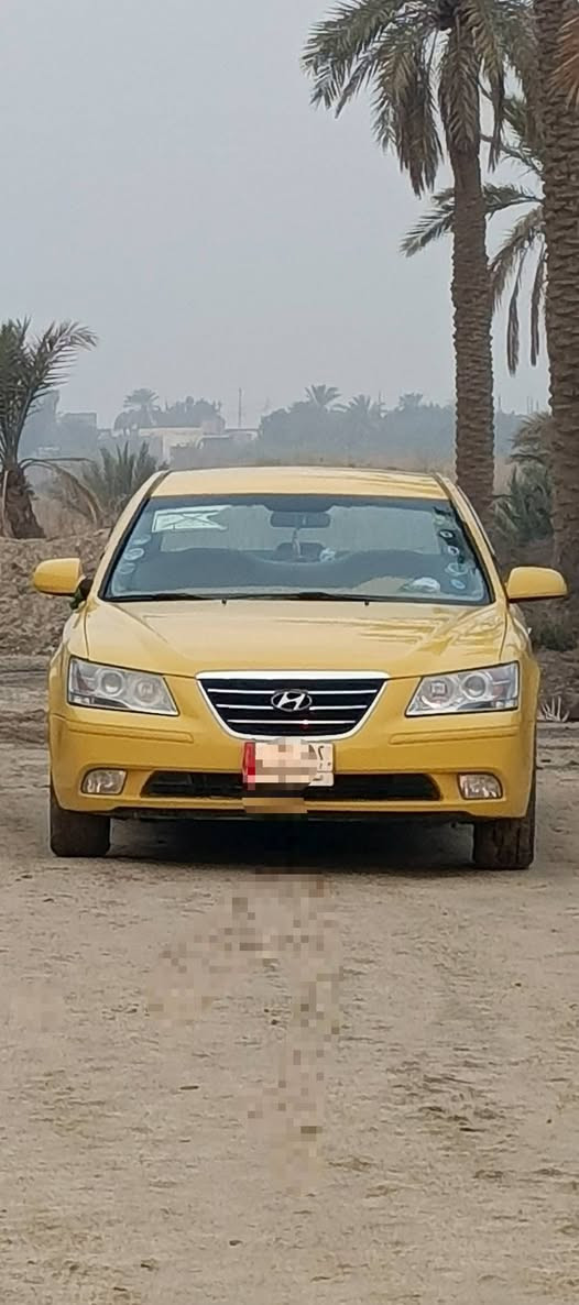 السلام عليكم.. سوناتا موديل 9 خليجي
كير ومكينه جديد تبريد ثلج صدر امامي 
وخلفي تخم تاير جديد كهربائيات كله شغاله 
رقم بصره تحويل ثاني يوم 
مكاني الناصريه سوق الشيوخ السعر 85وبيه  مجال***********
