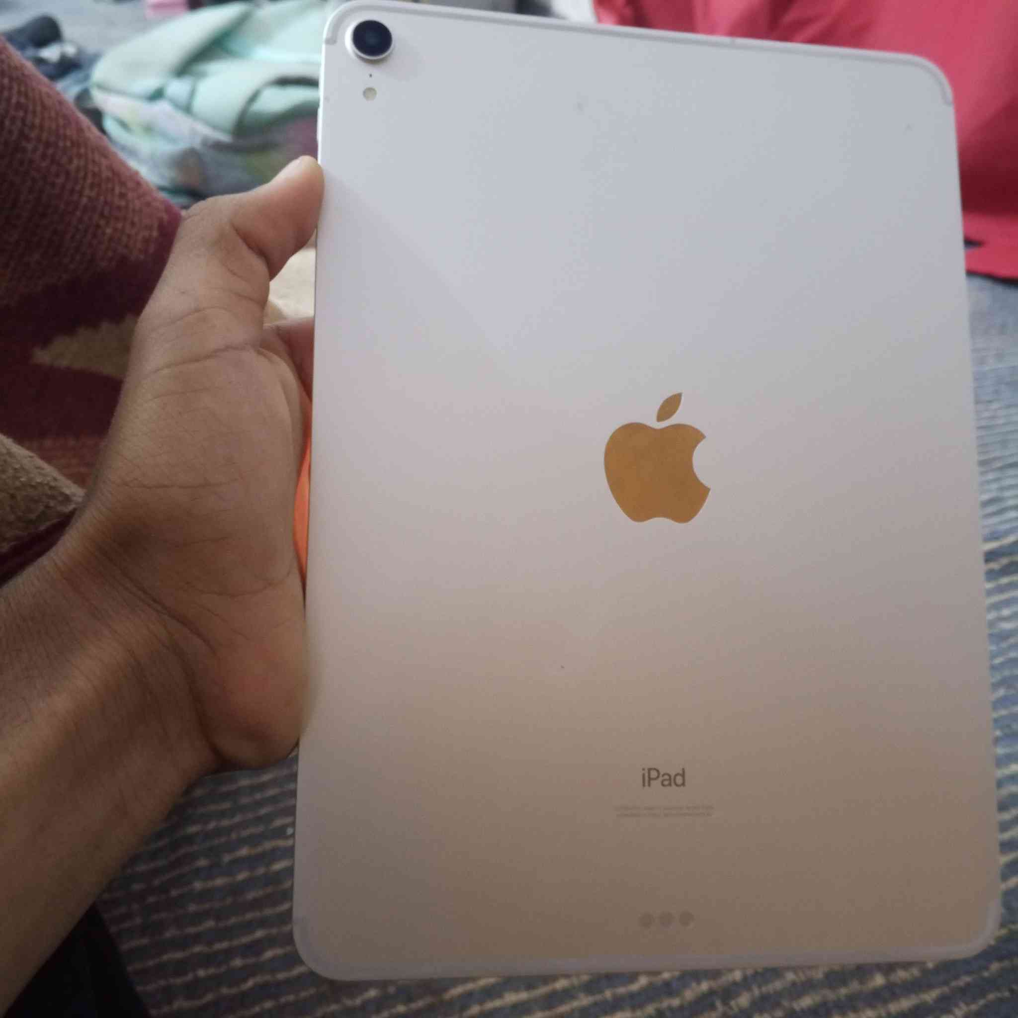 سلام عليكم
ايباد برو 2018 
بطاريه 90
ذاكرة 64
مكاني الوركاء 
السعر 500


**إذا كنت صاحب هذا الإعلان وتريد حذفه لأي سبب، رجاءا أرسل رسالة إلى الدعم الفني**