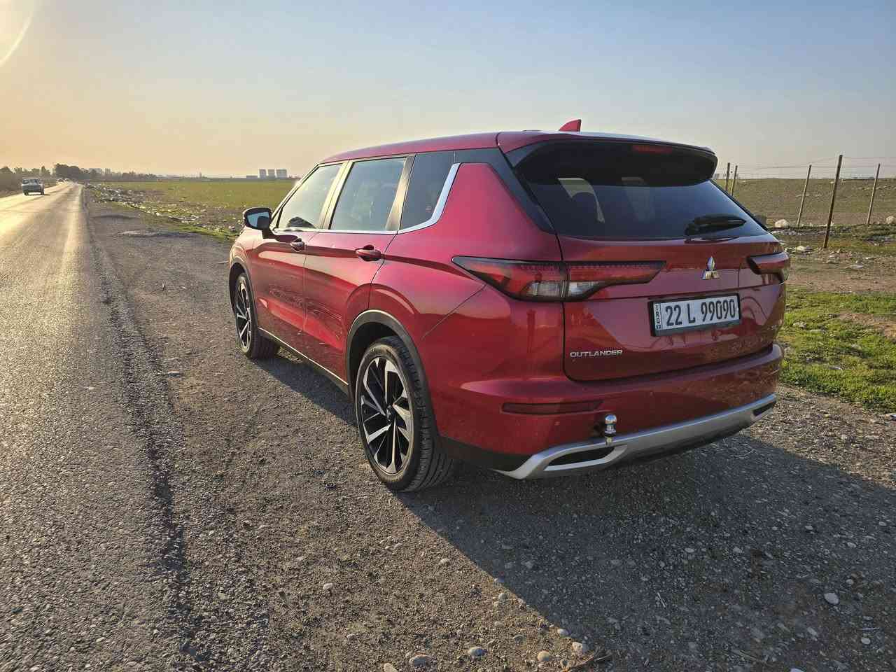 السلام علیکم
مستربوشی اوتلاندر 
مودیل 2024 
مواصفات   AWD SE
سیارە بیها فقط بونیت صبغ رقم شاصي موجود 
ارباک سترین سستم 
ماشیە 23000 میل
مواصفات سیارە
بصمه و ابواب بصمه 
7 راکب
شاشە كبير 
تحکمات ستیرن
5 کامرات 
حساس 
رادار 
کشن کهربای
بگلاید لید
بلاجتور 
کشن تدفئة
بریک بصمه
تخم تايرات جديد 
مرايا شفط
تبريد مركزي
مكينة 2.5
دفع رباعي
توقف ذاتي
رادار امامي و رادار خلفي
ويل كروم
تحديد سرعة
رقم اربيل باسمى و رقم مميز 
سعر 210  رقم تلفون ***********
مكان .. اربيل
رقم شاصي
JA4J4VA81RZ019637
