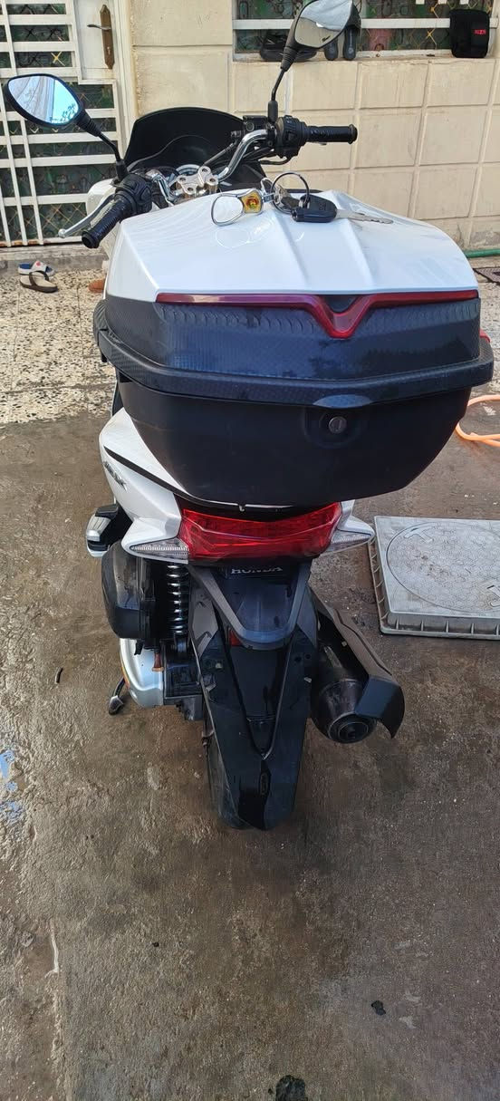 السلام عليكم PCX جيل ثاني مكفوله سعر ١٧٠٠ مدينة الصدر ***********
