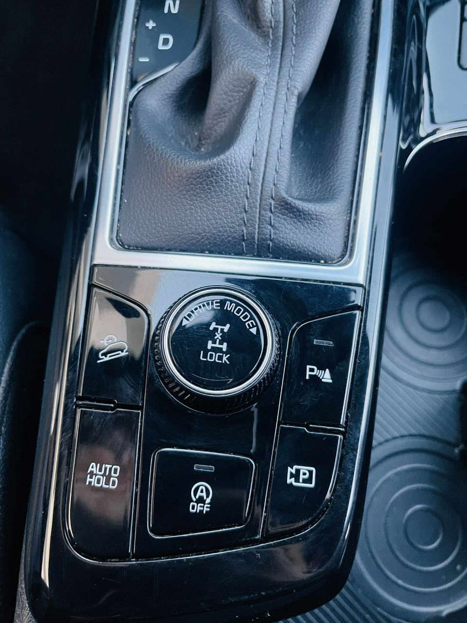 السلام عليكم كيا سبورتج Xلاين فول حادث خفيف موديل ٢٠٢٣ ماشيه ١٥ الف رقم بغداد بسمي تحويل ثاني يوم السيارة جديده بمعنى الكلمة للاستفسار ***********
