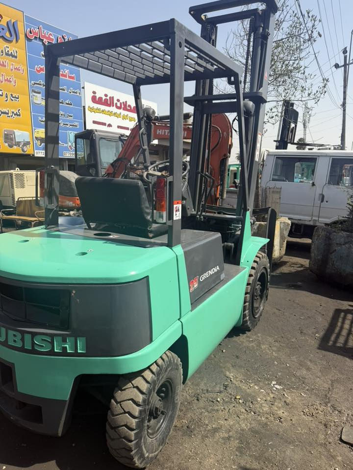 سلام عليكم للبيع رافعه 2 طن جب عالي  كاز اوتامتيك جاهزه العمل كل نقص مابيه ماني بغداد باب الشيخ ***********
