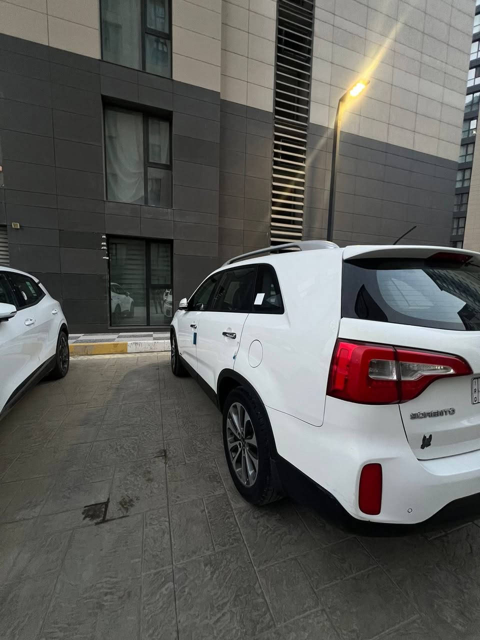 سلام وعليكم سورنتو خليجي 2015 فول موصفات كويتي مكينه 6سلندر مكفوله كفاله عامه ماعده بارد قليل بل باب خلف لسايق 
السعر لمطلوب 207
المكان بغداد الزعفرانية 
رقم صاحب السياره ***********
