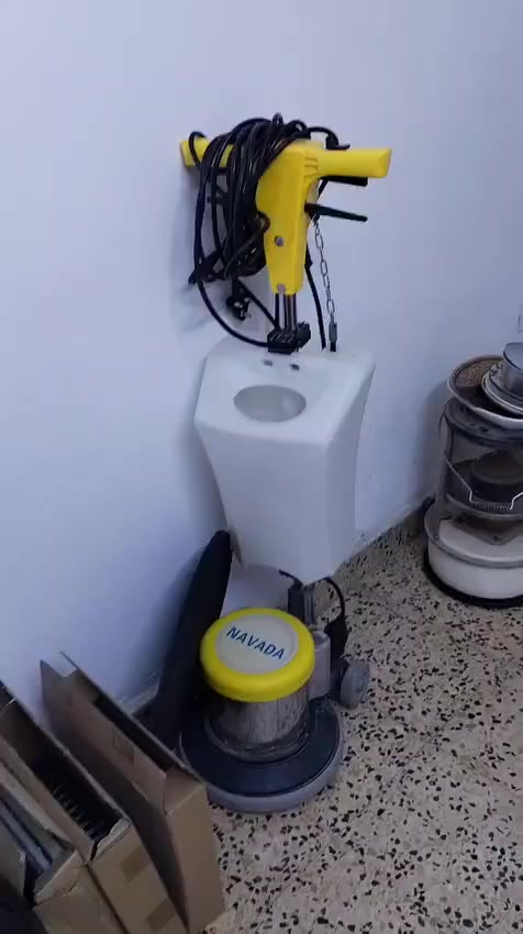 السلام عليكم 
جلايه جديده للبيع
قيم واخذ بالي يرضي الله
مكاني بغداد الدورة
للتواصل ع ***********
