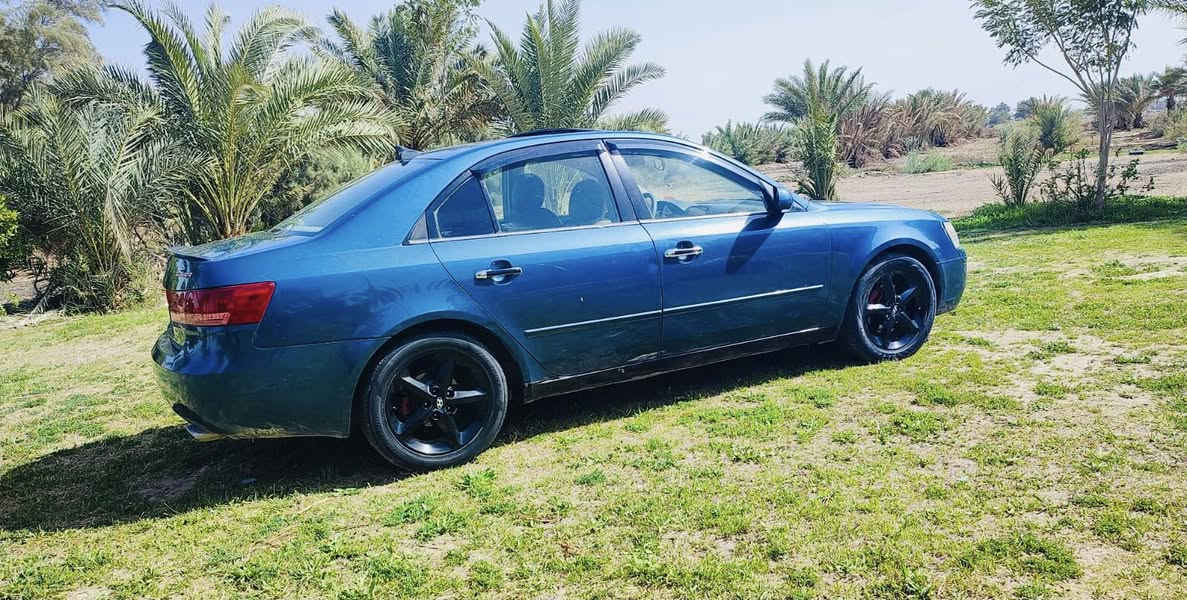 سلام عليكم
للبيع.   سوناتا 2006 سياره جاهزه من كلشي للخير 
        
                              ملاحظه. سياره بيها  صبغ حزام للجماليه فقط
رقم بغداد سنويه لل27
مواصفات 
 فتحه سقف 
مكينه سته سلندر 

V6. /3/300
مكينه وكير شرط 
 
تبريد ثلج 🧊 
دواخل عسلي  +صاج 
حداديه جديده 
تخم تاير جديد 

كهربائيات كله شغاله 

مكان الديوانيه الحمزه الشرقي 

سعر   85 وبيه مجال 

***********
