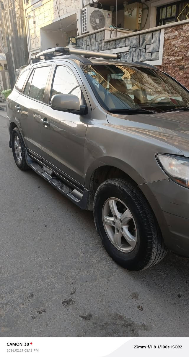 سلام عليكم سنتافيه للبيع موديل 2008 وارد امريكي ستة اسلندر السيارة ليبل واحد محرك المرغوب 2700 سعر 115 للاستفسار ***********
