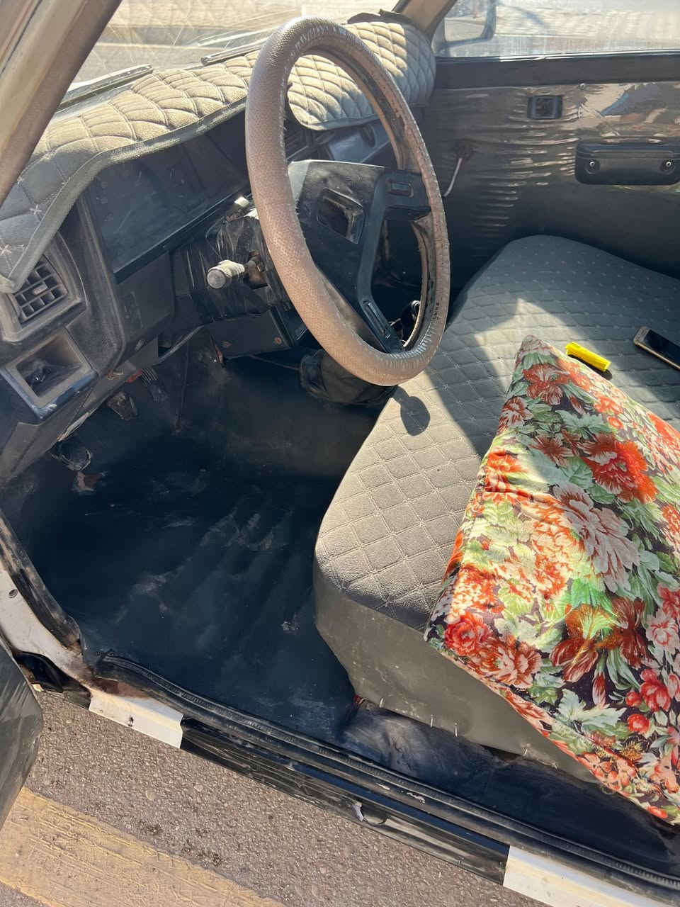 سلام عليكم بيكم موديل 85 رقم اصفر بغداد سنويه عضم محرك ثري واي 4سلندر سيارة نكرة سلف حداديه جديدة كير دوشمه تايرات تخم جديد صاحبه الشرعي مااندله سيارة اصولي وليس كلك ابيع بدون راعي سعرها 20 ورقه او بيه مجال مكان محافظه واسط قضاء نعمانيه رقم هاتف ***********
