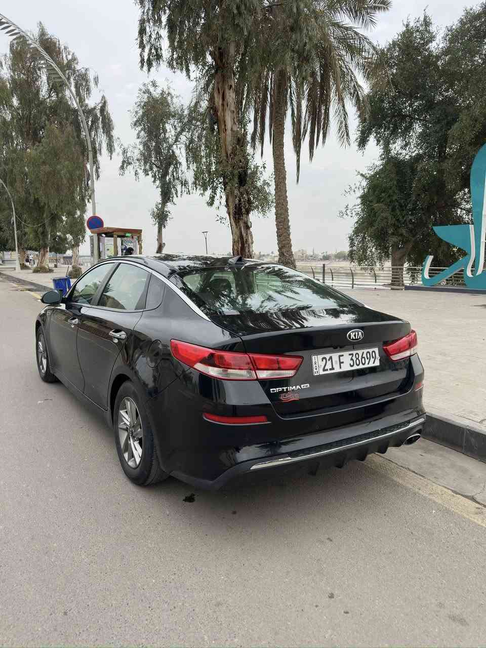 كيا اوبتما 2019 امريكي
⚠️ بدون حادث كلين
سيارة نظيفة وحلوة ومريحة بالاستخدام
محرك 2400 GDI خير من الله 
كير اوتو 6 سرعات 
تبريد ثلج
صرفيتها ممتازه جداً للوقود

مواصفاتها : 
- شاشة كبيرة مدعومة بـ  Car Play - Android Auto 
- نظام انارة زنون ( مكلفني 150 دولار وضمانه سنه ) 
- كامرة خلفية دوارة
- حساسات امامي خلفي 
- مانع تزحلق
- نظام قيادة ذاتية 
- مانع اصطدام 
- تحكم ستيرن جهتين 
وبعد بيها مواصفات خير من الله 

بيها شخوط بسيطة بالدعامية الامامية وفايبر ، واثر طخه بسيط جداً بالجاملغ

رقم سليمانية ، تريد تحويل او كالة شنو الي يعجبك اني جاهز
سعرها 138 وبيها مجال حگ الجية

متواجد كاظمية - حرية - منصور
رقم تلفون ***********
