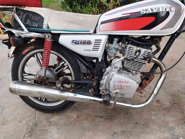 سلام عليكم دراجه ايراني موديل 20للبيع مابيه اي نقص جيب فيتر تعال عنوان راشدية قرب جديد شط رقم ***********
