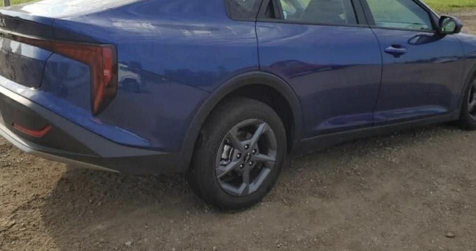 السلام عليكم
4 ويلات حجم 16 جديدات كلش بدون شخوط وبدون عواج بدون تصليح مع التايرات جديدات زيرو انتاج جديد ابيع كامل ويلات وتايرات بدون حساسات! 
السعر 550  الف 
***********
