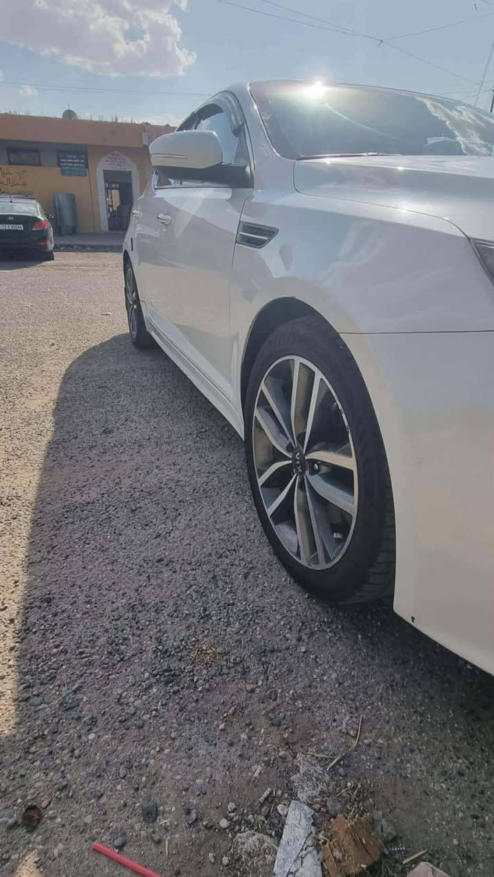 السلام عليكم كيا اوبتما 2014 محرك حجم 20 دوش فول مواصفات vip بصمه بانوراما هندبريك بصمه كشنات كهرب  تدفئه وتبريد مري شفط اربع قطع صبغ بدون ضرر بس شبر جاملغ اليمين والسياره جاهزه السعر 120للاستفسار ***********
