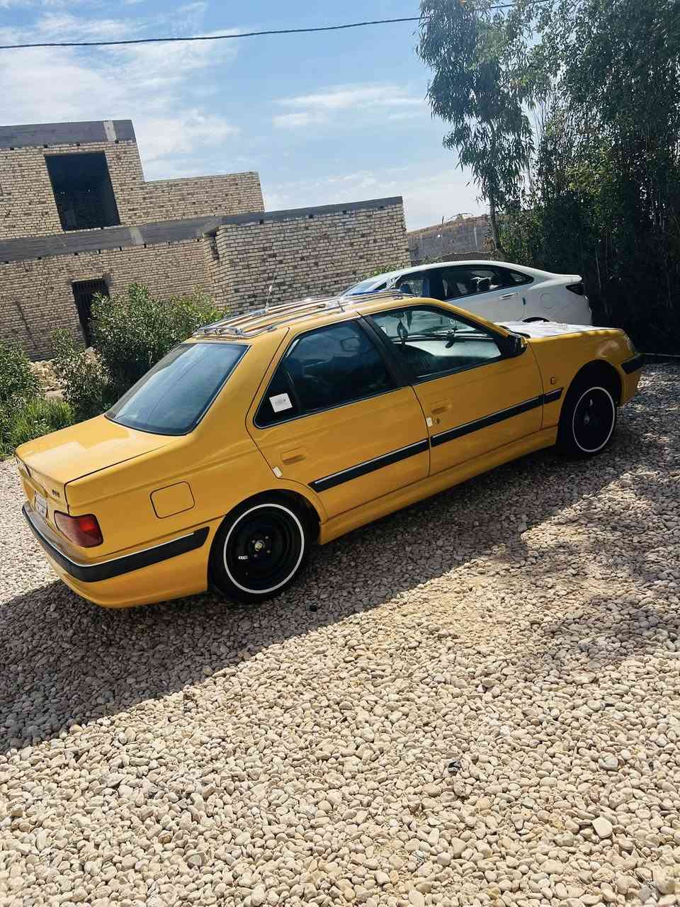 السلام عليكم للبيع بيجو بارص موديل ١٥ سياره مكفوله كفاله عامهه 
وجاهزه من كلشي كير خير من الله مكينهه كارتونن صارله سبوع تبريد خير من الله حداديه تخبل تخم تاير  
سياره جاهزه من كلشي مابيهه نقص برغي 
مكاني ديوانيه معروضه ب ٥٥ وبيه مجال 
‏***********
