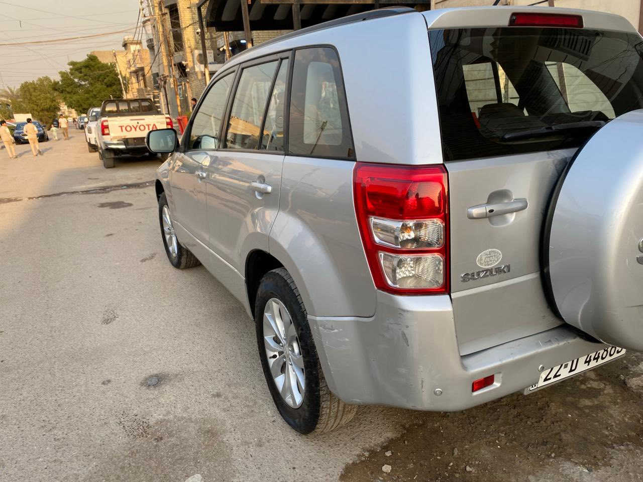 السلام عليكم سازوكي فيتارا موديل ٢٠١٥ سياره مكفوله كفاله عامه لا صبغ ولا ضربه مكينه ٢٤٠٠ دفع رباعي فول مواصفات بصمه ماشيه ٨٨ الف سياره جديده مكينه مكفوله الرقم ***********
