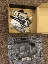 💻 للبيع: لوحة أم MSI PRO B760M-E (شبه جديدة) 🔹 الحالة: نظيفة جداً / اس...