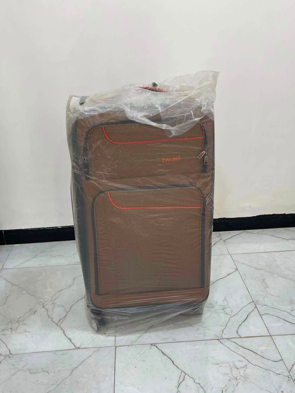 اغراض للبيع مكان وردية خارج
جنطة كبيرة غير مستعمله سعر 35
كرسي اطفال سعر 10
ماصات وحدة كبيره و3 صغار سعر 20
***********
