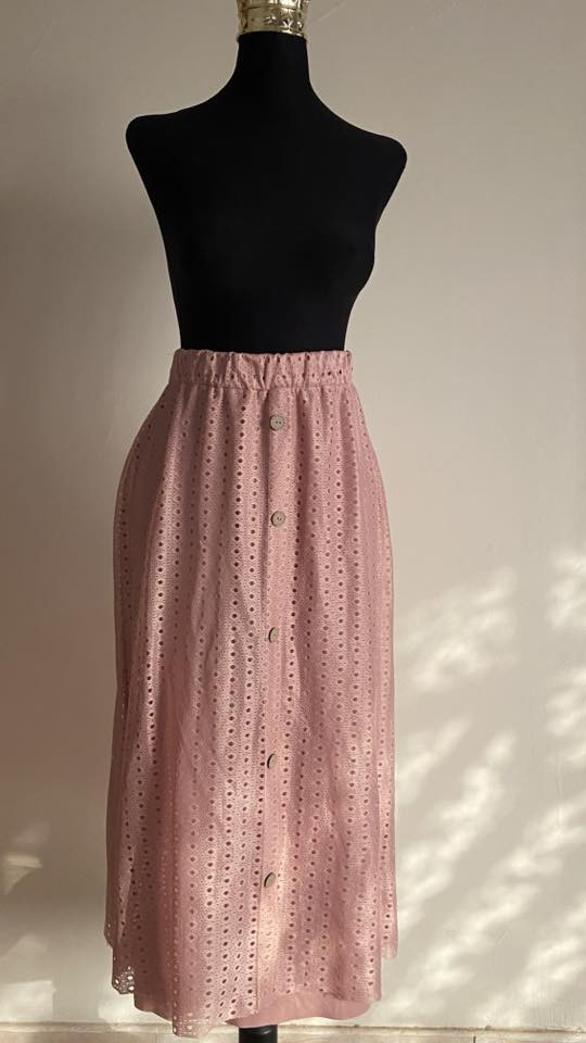 تنورات للبيع مستخدم قليل جدا كلهم جدد وأغلبهم من ستاند بلو والقياس يلبسن من 42 لل 46 والسعر من 8 الف لل 5 الف وموجود هواي قطع للبيع إذا تحبون خاص


**إذا كنت صاحب هذا الإعلان وتريد حذفه لأي سبب، رجاءا أرسل رسالة إلى الدعم الفني**