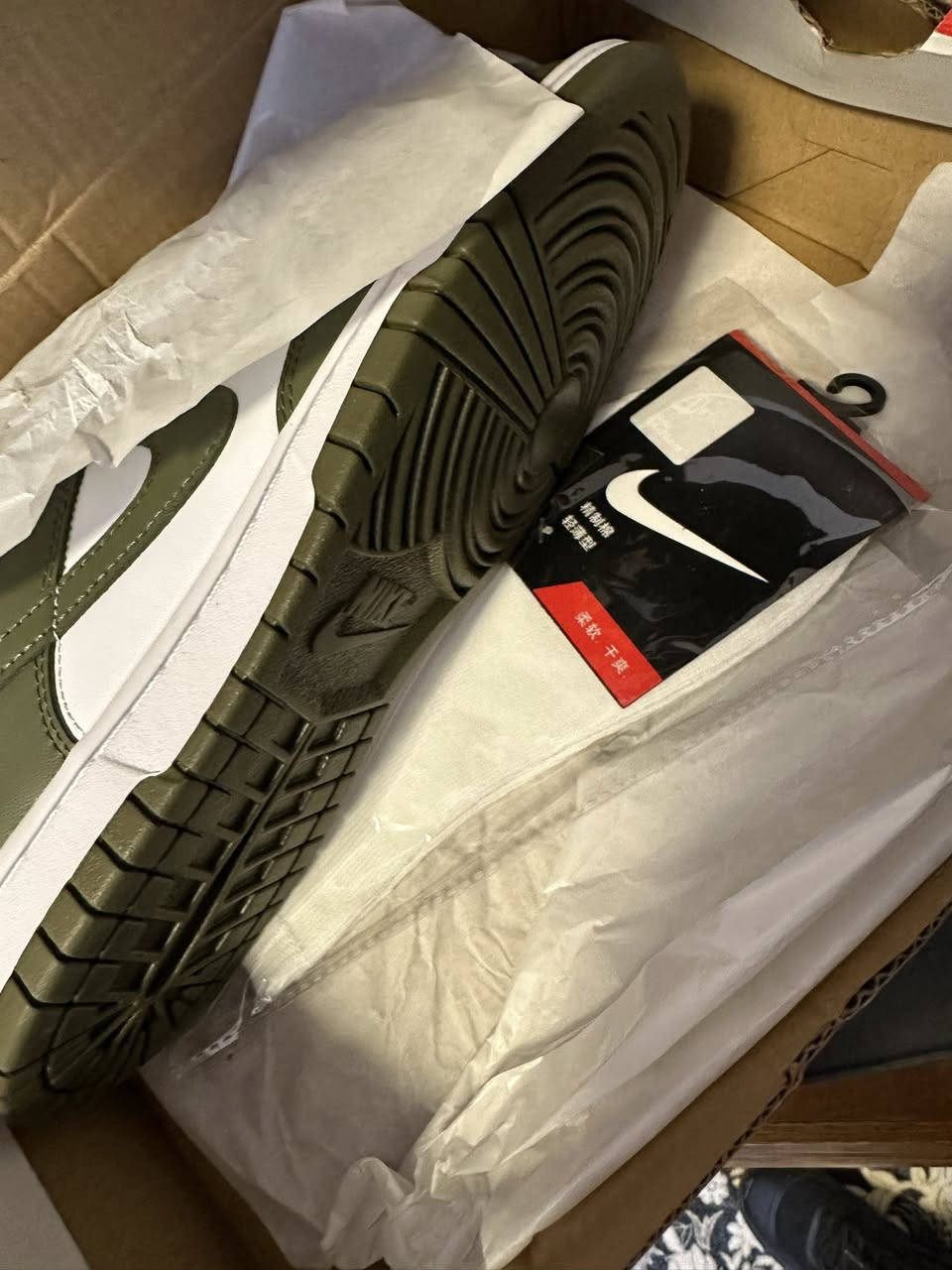 السلام عليكم شباب تكرمون اخذيه واحد جوردن نايك وثاني نيو بلنص السعر اثنيهن 75 الف


**إذا كنت صاحب هذا الإعلان وتريد حذفه لأي سبب، رجاءا أرسل رسالة إلى الدعم الفني**