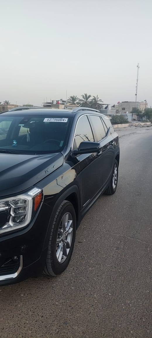 السلام عليكم للبيع جمسي تيران موديل 2024 فول مواصفات حادثه حافه البنيد تعديل بارد. فقط بدون صبغ بدون تبديل ماشيه 10الاف السياره جديده وجاهزه رقم بصره باسمي اي استفسار اتصل على الرقم ***********
