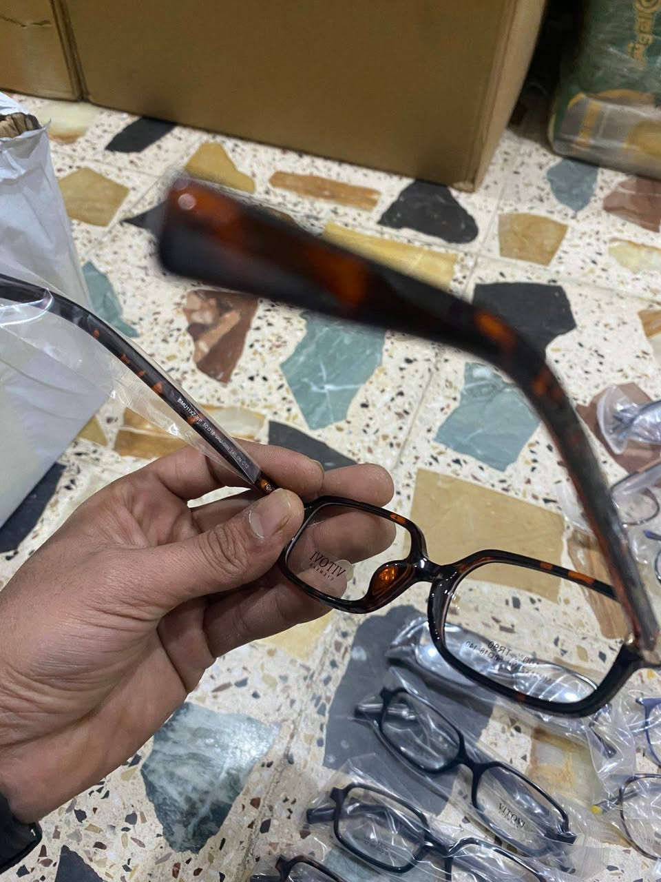 سلام عليكم 
عيوني نضارات طبيه 
مابيهن اي قياس  
جامه فلتر مال موبايل حماية
 للمهتمين راسلو الصفحه 
كميه كلش جبيره ١٠٠٠  الف قطعه بوفوك
مال امزون

واتساب.   ***********
