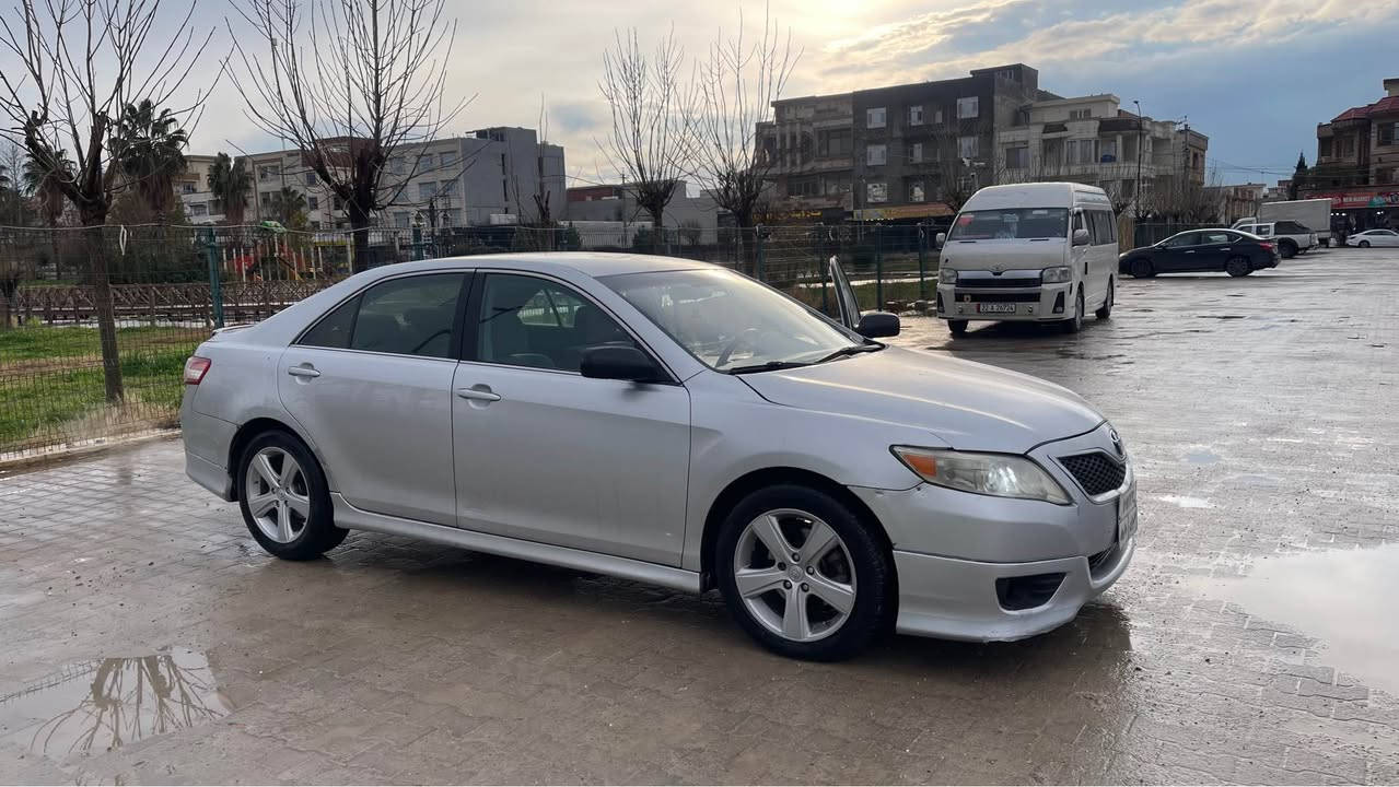 كامري 2010 (بي دعم بي صبغ) 13 ورقه غرامه لسه رن 
گير محرك بشرط 100‎%‎ 
*********** كورك +واتساب دهوك, العراق
