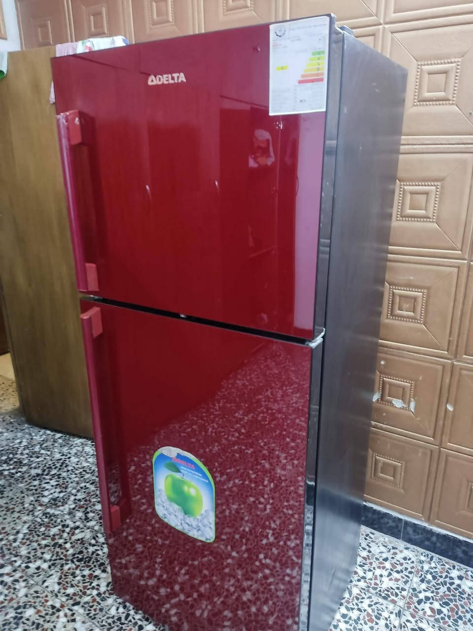 ***********
شراي يتفضل واتساب
ثلاجة للبيع الحجم 16 قدم 
الصنع تركي سعر كلش مناسب 
عنوان بغداد حي الامين
