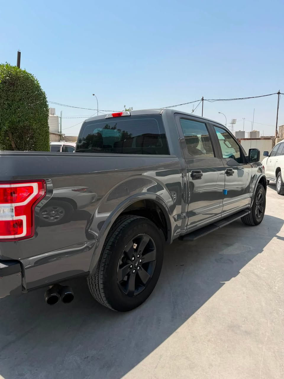 سلام عليكم
فورد F150 
موديل ٢٠١٨
لون سمنتي
فور ويل
موصفات
كشن كهرباء
شاشه جبيرا 
كامره خلفيه
مكينه ٦ سلندر
تخم تاير جديد
صدر خلفي امامي جديد
رقم سنويه جديد تحويل ثاني يوم
مكان السياره زيونه ملعب الشعب
***********
