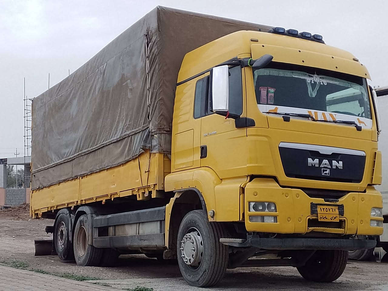 مان بیرفان2008
مەکینەو گیری بەشەرت حجم مەکینەی 400
هاڤ تبرید سلاجە اوتوماتیک تاخم تای بی عەیب 
سەنەوی تازیە تا2027

مان البیع محرک گیر بشرت هاف تبرید سلاجە اوتوماتیک 
تخم تایر سنویە جدید حد2027 مودیل2008حجم محرک 400

***********
