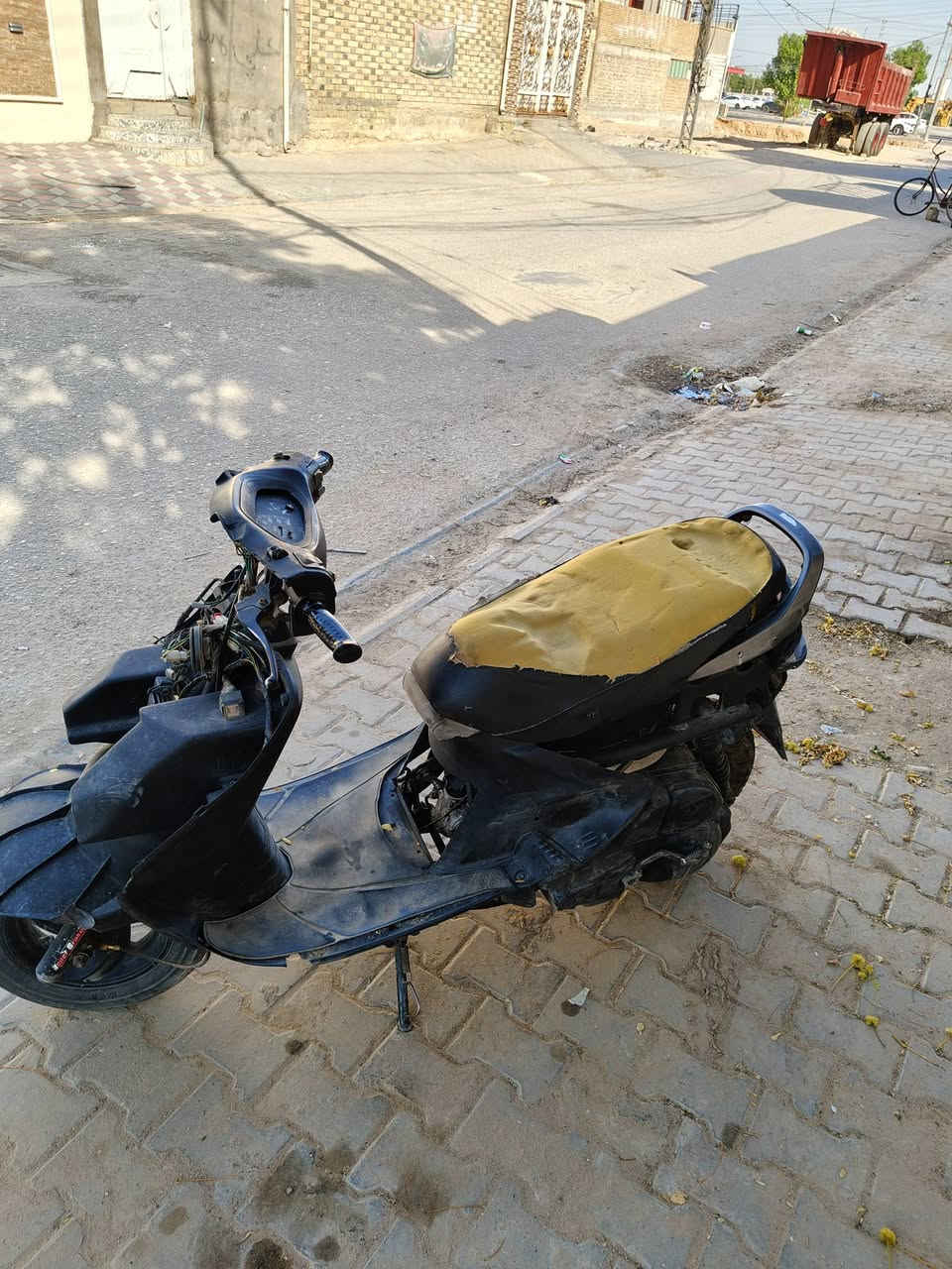 السلام عليكم فراشه فحل البيع
صالي شهرين من جفتتها ابيعك سويج 
سعرها 175 بيها مجال قليل حك جيه 
رقمي 
***********
