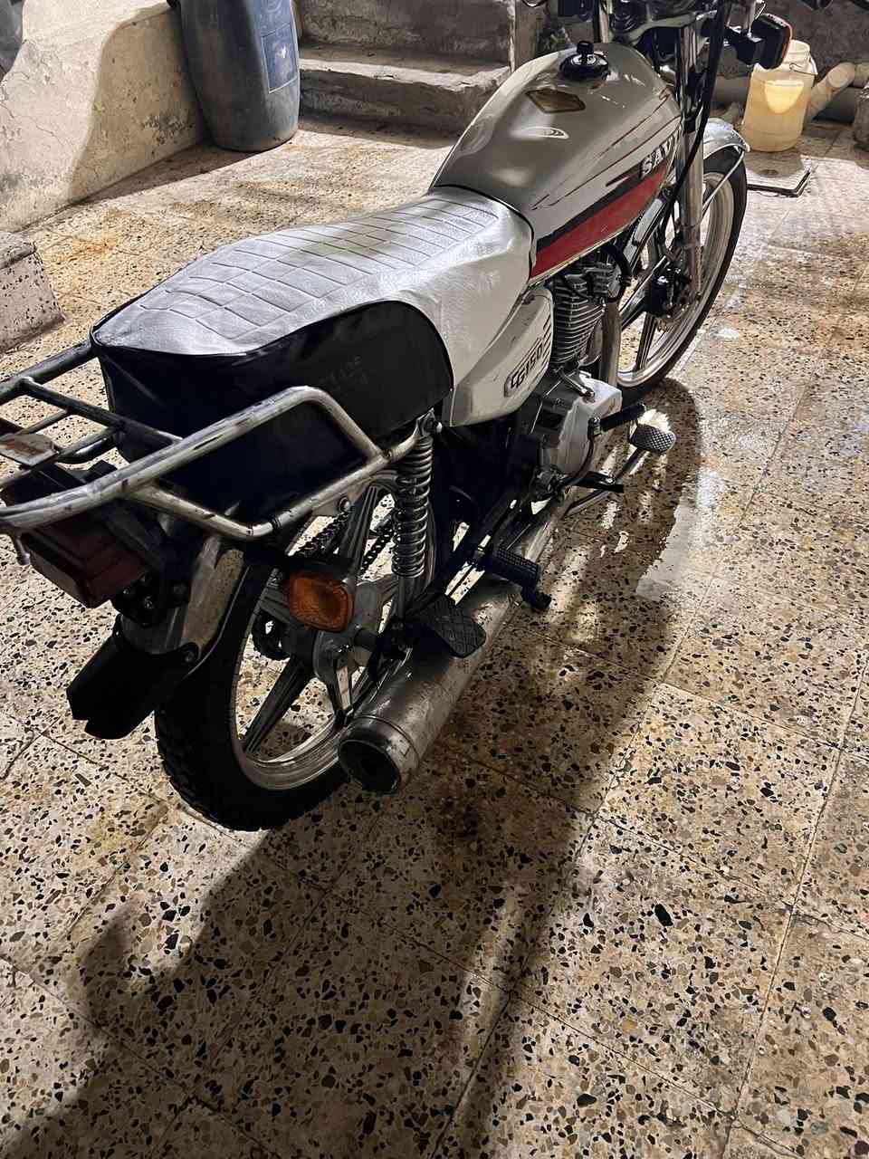 ً
ماطور سيفان للبيع مرقم شرط التحويل معمر جديد شرط لا صرف لا نفخ لا دخان لاصوت محرك 150 كلو شغال عدا البك لايت نكرة سلف ونص هندر يشتغل ما ينكط دهن مكينة دمعه صافية من الصوت بريكات جدد سعر ملون و ٤٥٠ عنوان موصل ايمن تواصل عل رقم او خاص ***********
