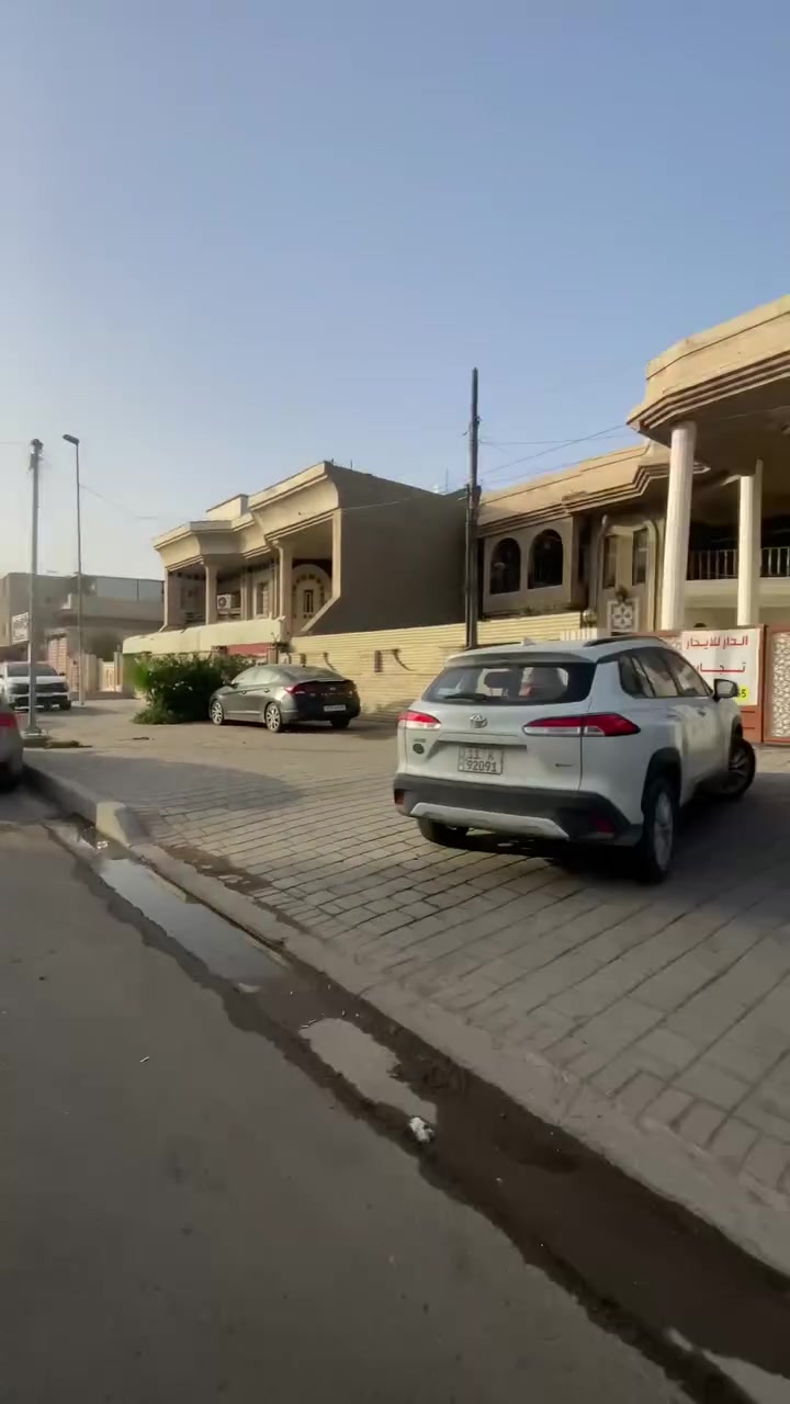 🏠دار تجاري للإيجار  🏠
مساحه ٤٠٠ واجهه ١٦ نزال ٢٥
شارع فلسطين حي العقاري
***********
مكتب المنير للعقار
