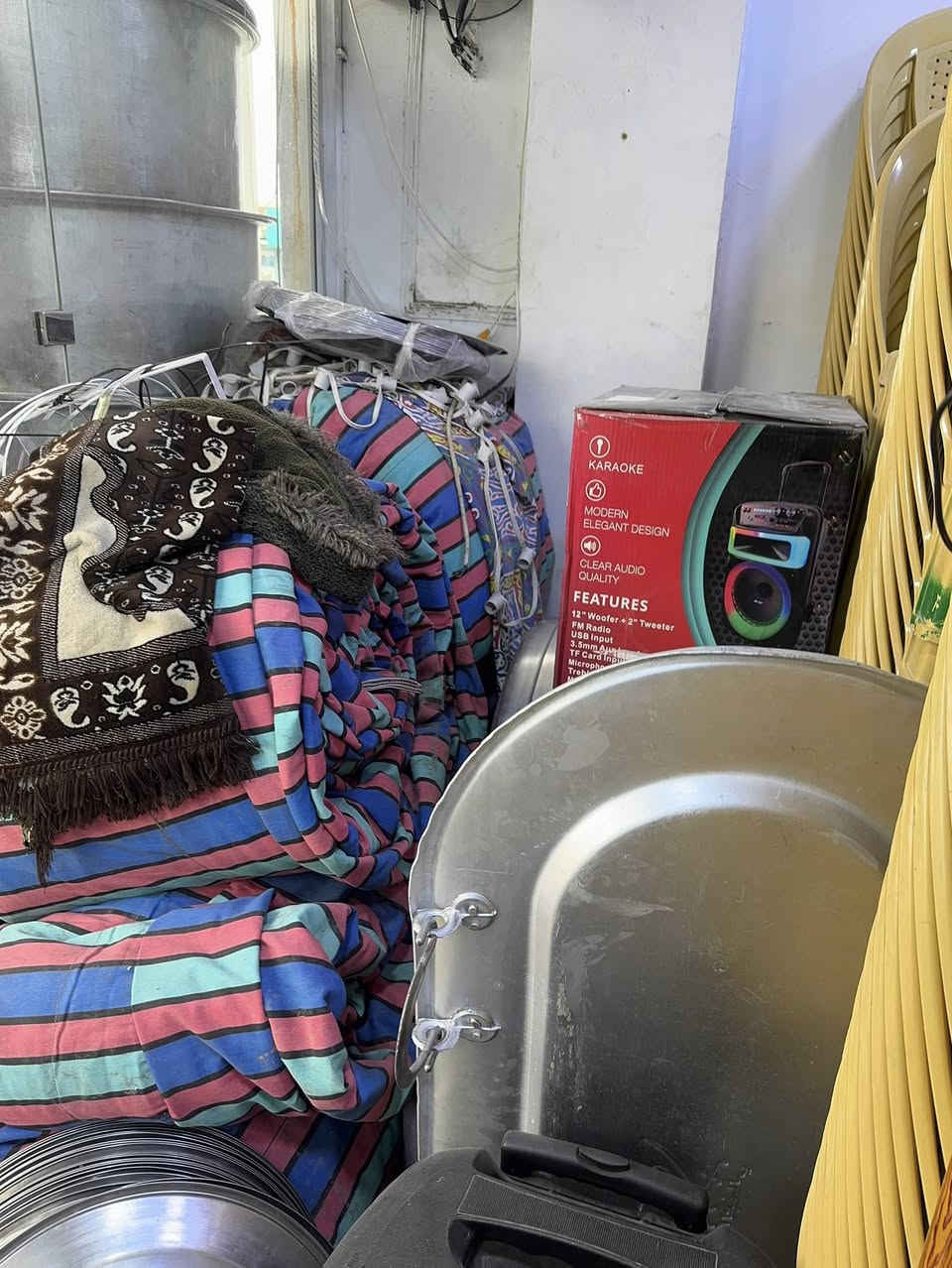 السلام عليكم مكتب مناسبات للبيع غراظ نظيفه مكان المكتب بل الفلوجة ***********
***********وتساب
